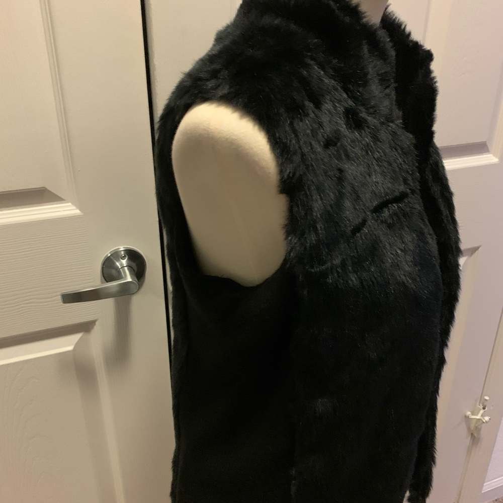 Vest - Picture 4 of 5